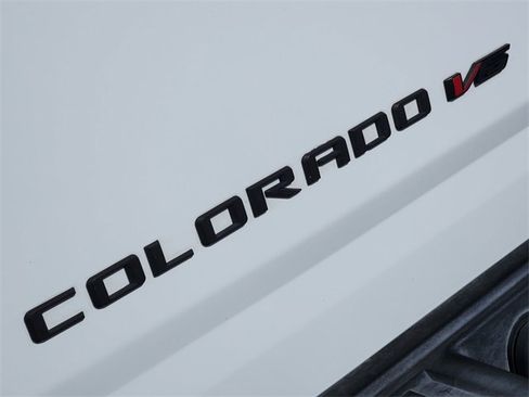 Used 2019 Chevrolet Colorado ZR2 image 5