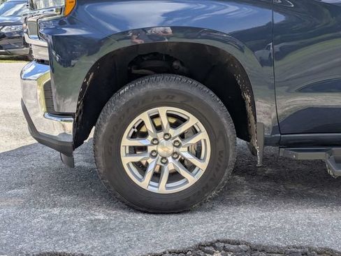 Used 2022 Chevrolet Silverado 1500 LT AWD/4WD image 11