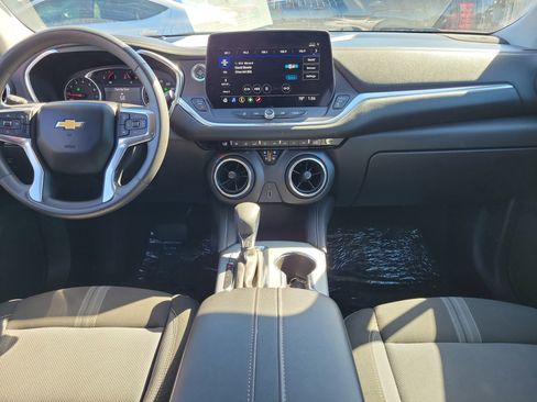 Used 2023 Chevrolet Blazer LT image 9