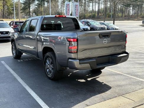 Certified 2025 Nissan Frontier SV image 6