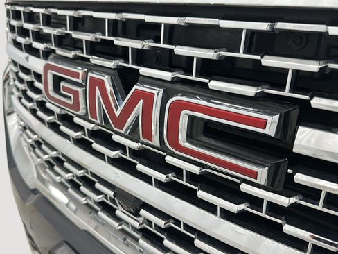 Used 2021 GMC Acadia Denali w/ Denali Ultimate Package AWD/4WD image 31