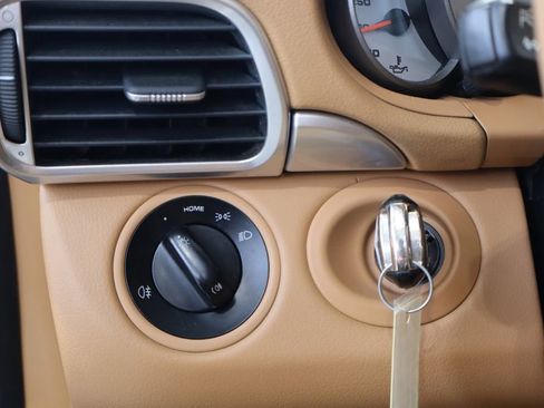 Used 2009 Porsche 911 Carrera S image 16