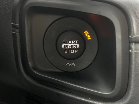 Used 2024 Jeep Wrangler High Altitude AWD/4WD image 29