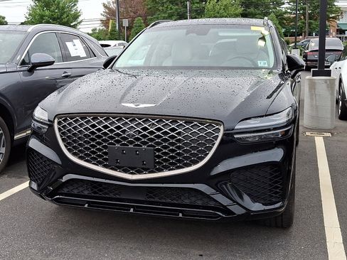 Used 2022 Genesis GV70 3.5T Sport w/ Sport Prestige Package AWD/4WD image 4