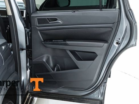 Used 2018 Volkswagen Atlas SEL AWD/4WD image 31
