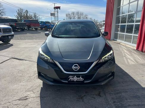 Used 2018 Nissan Leaf SV w/ SV Technology Package image 3
