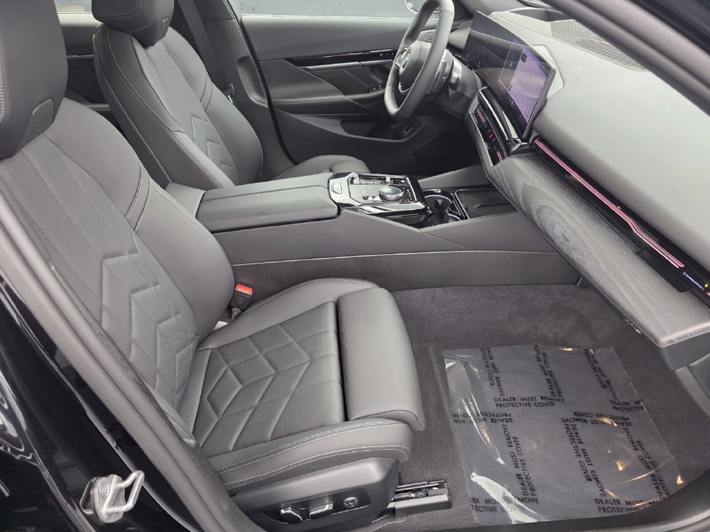 Certified 2024 BMW 530i w/ Premium Package RWD image 26