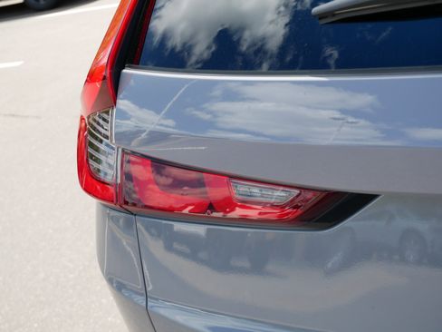 Used 2025 Honda CR-V Sport image 17