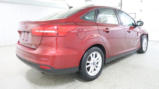 Used 2016 Ford Focus SE w/ SE Cold Weather Package FWD image 6