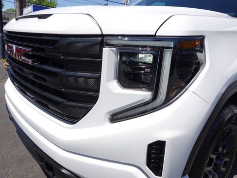 Used 2024 GMC Sierra 1500 Pro w/ Graphite Edition AWD/4WD image 56