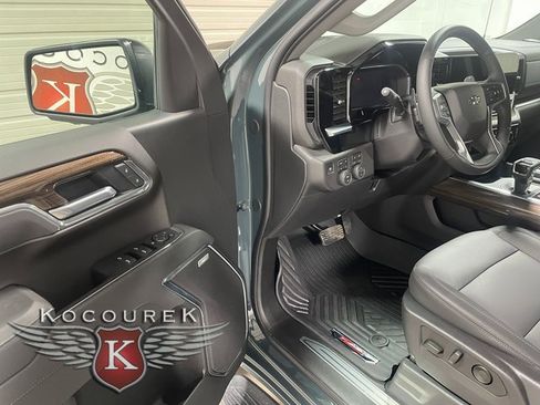 Used 2026 Chevrolet Silverado 1500 LT Trail Boss w/ LT Trail Boss Premium Package image 10