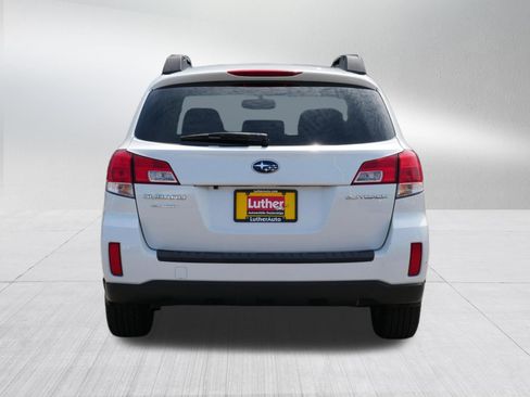 Used 2013 Subaru Outback 2.5i Premium AWD/4WD image 6