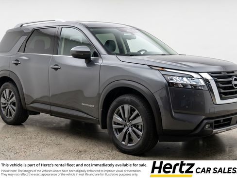 Used 2025 Nissan Pathfinder SV AWD/4WD image 1