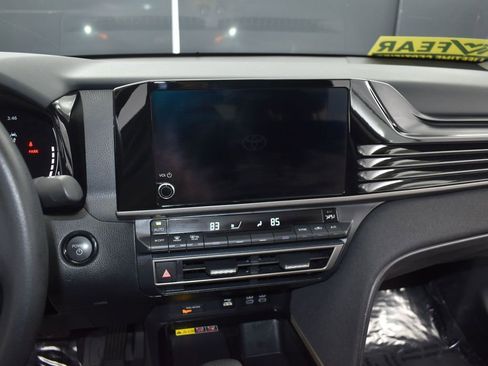 Used 2025 Toyota Camry LE image 24