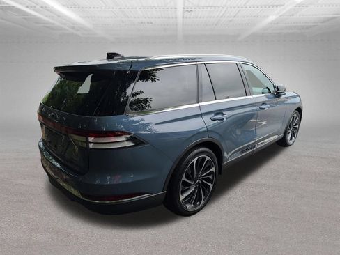 Used 2025 Lincoln Aviator Reserve w/ Equipment Group 201A AWD/4WD image 17