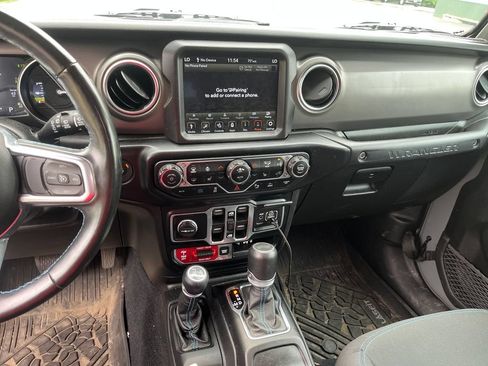 Used 2022 Jeep Wrangler Unlimited Rubicon 4xe w/ Cold Weather Group AWD/4WD image 41
