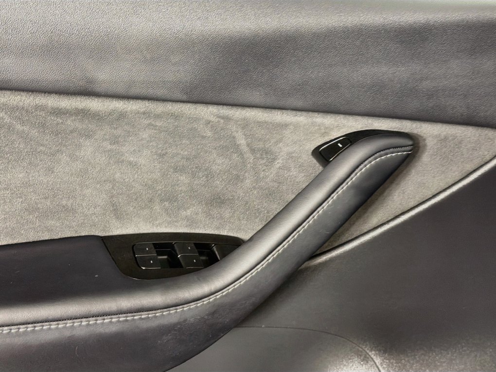 Used 2020 Tesla Model Y Long Range AWD/4WD image 17