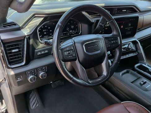 Used 2024 GMC Sierra 2500 Denali Ultimate AWD/4WD image 15