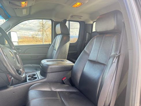 Used 2009 Chevrolet Silverado 2500 W/T image 11