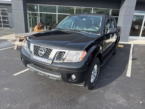 Used 2015 Nissan Frontier SV w/ SV Value Truck Package image 6