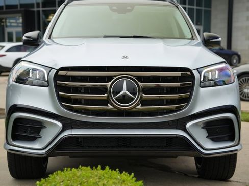 Certified 2026 Mercedes-Benz GLS 450 GLS 450 image 11