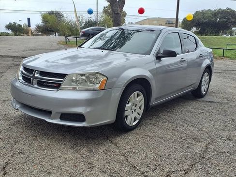 Used 2014 Dodge Avenger SE FWD image 3