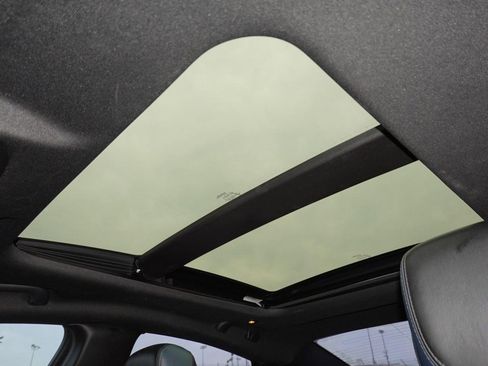 Used 2015 Chrysler 200 S w/ Navigation & Sound Group I image 15