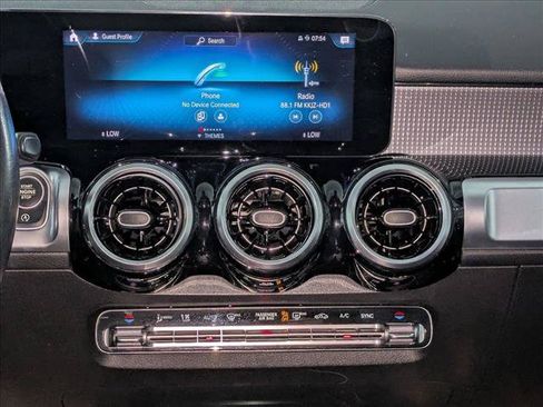 Certified 2022 Mercedes-Benz GLB 250 image 17