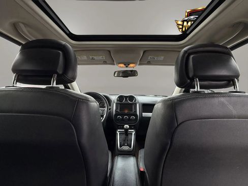 Used 2014 Jeep Compass Latitude w/ Sun/Sound Group FWD image 23