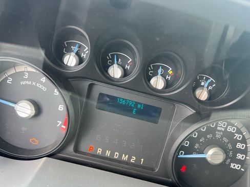 Used 2015 Ford F250 XLT w/ XLT Interior Package AWD/4WD image 16