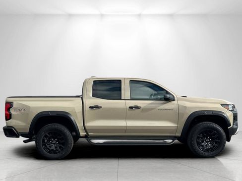 Used 2024 Chevrolet Colorado Trail Boss w/ Advanced Trailering Package AWD/4WD image 2