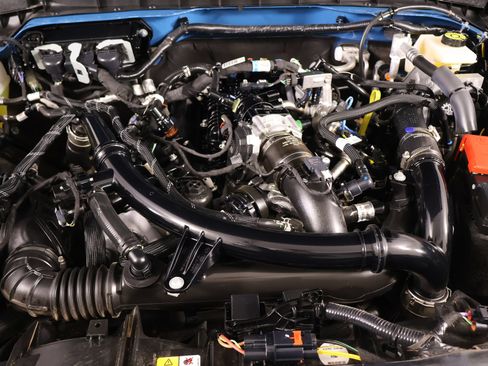 Used 2024 Ford Bronco Heritage Edition AWD/4WD image 19