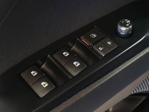 Used 2020 Toyota Camry XSE FWD image 27