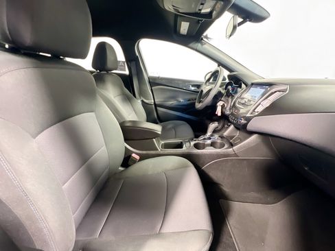 Used 2018 Chevrolet Cruze LT w/ Redline Edition FWD image 29