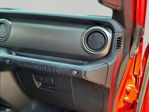 Used 2018 Jeep Wrangler Sport AWD/4WD image 27