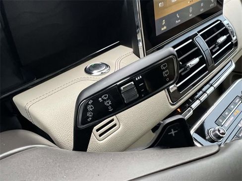 Used 2020 Lincoln Navigator Reserve w/ Equipment Group 208A Reserve image 30