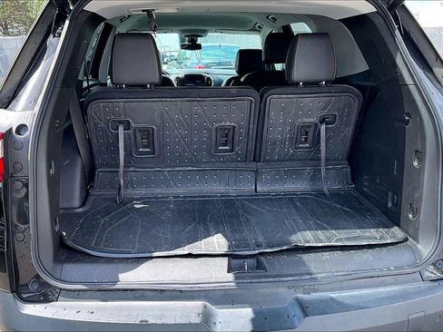 Used 2021 Chevrolet Traverse RS w/ LPO, Floor Liner Package FWD image 4