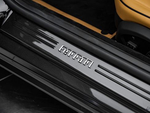 Used 2022 Ferrari 812 GTS RWD image 53