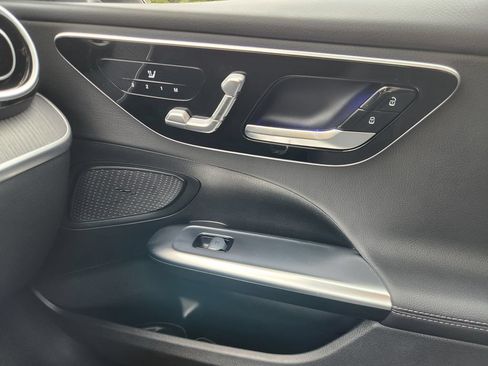 Certified 2025 Mercedes-Benz C 300 4MATIC Sedan image 34