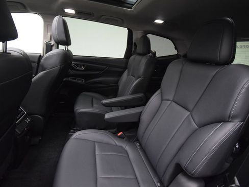 Used 2025 Subaru Ascent Limited w/ Popular Package #2 AWD/4WD image 27