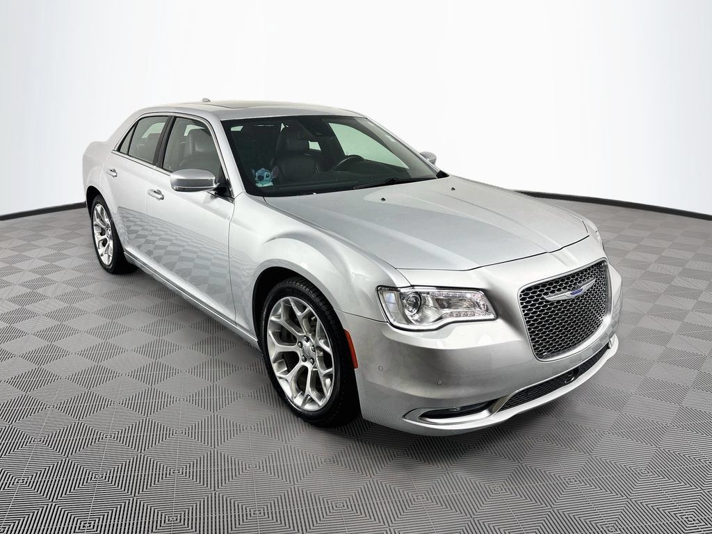 Used 2019 Chrysler 300 C w/ Sun, Sound & Nav Package RWD image 1