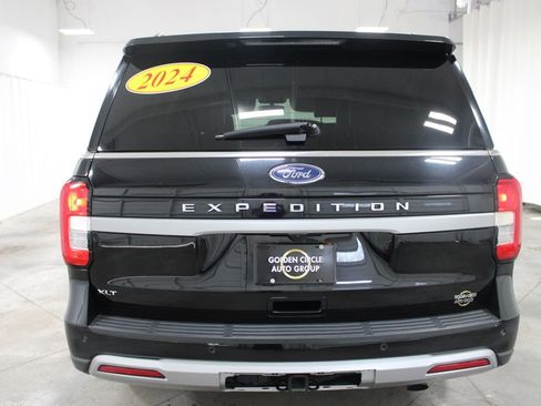 Used 2024 Ford Expedition XLT image 8