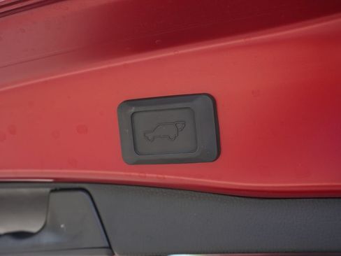 Used 2025 Toyota RAV4 XLE w/ Convenience Package FWD image 36