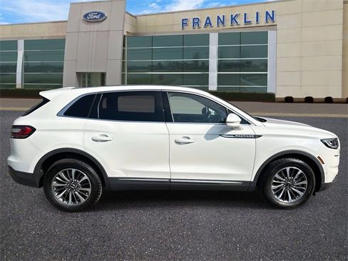 Used 2022 Lincoln Nautilus Reserve image 8