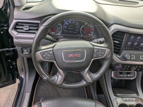 Used 2022 GMC Acadia AT4 w/ Technology Package image 17