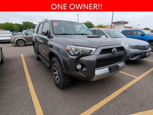 Used 2019 Toyota 4Runner TRD Off-Road Premium AWD/4WD image 3