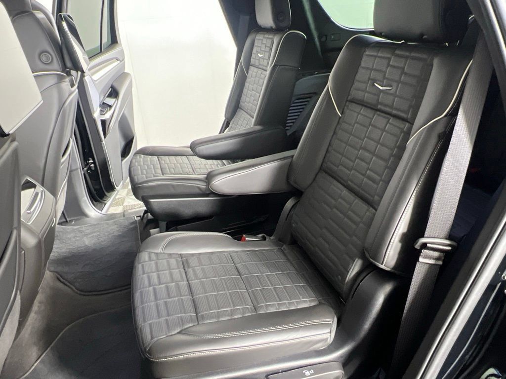 Used 2026 Cadillac Escalade V w/ LPO, ONYX Package AWD/4WD image 17
