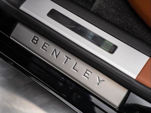 Used 2021 Bentley Flying Spur V8 image 34