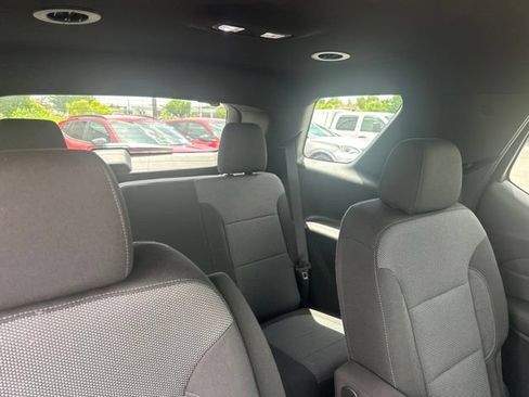 Used 2023 Chevrolet Traverse LT w/ LPO, Floor Liner Package AWD/4WD image 15