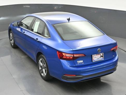 Used 2024 Volkswagen Jetta SE w/ Panoramic Sunroof Package FWD image 30